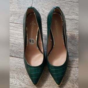 Hallix Pointed Toe Pump BCBGENERATION